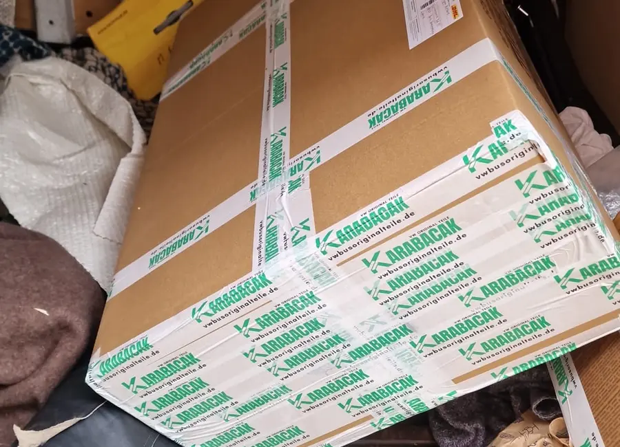 Sicher verpackte VW Originalteile Sendung