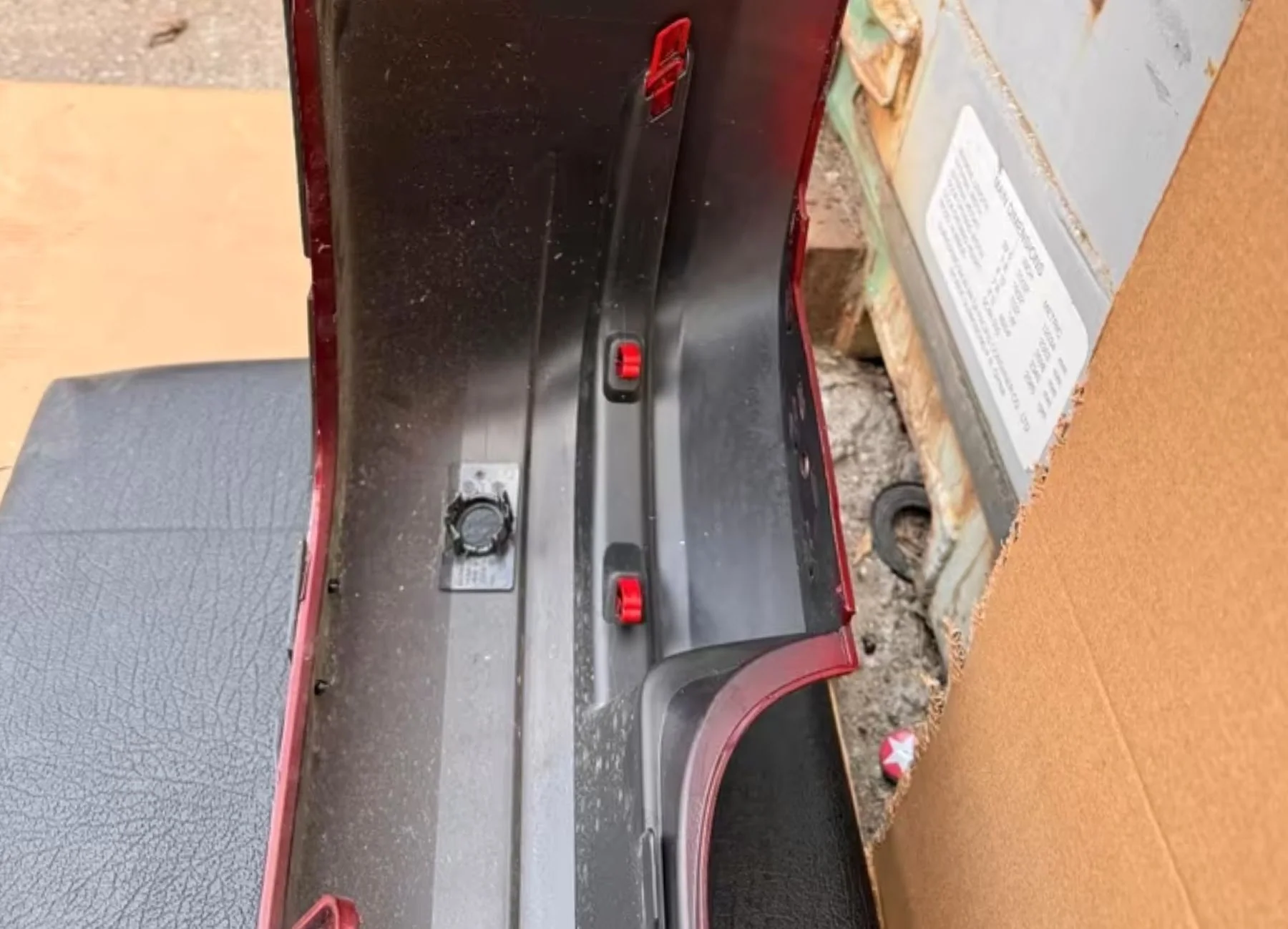 VW Bus T6 T6.1 Heckstoßstange Komplett mit Reflektoren – Gebraucht mit Gebrauchsspuren, Originalaufnahme 3 für T6.1