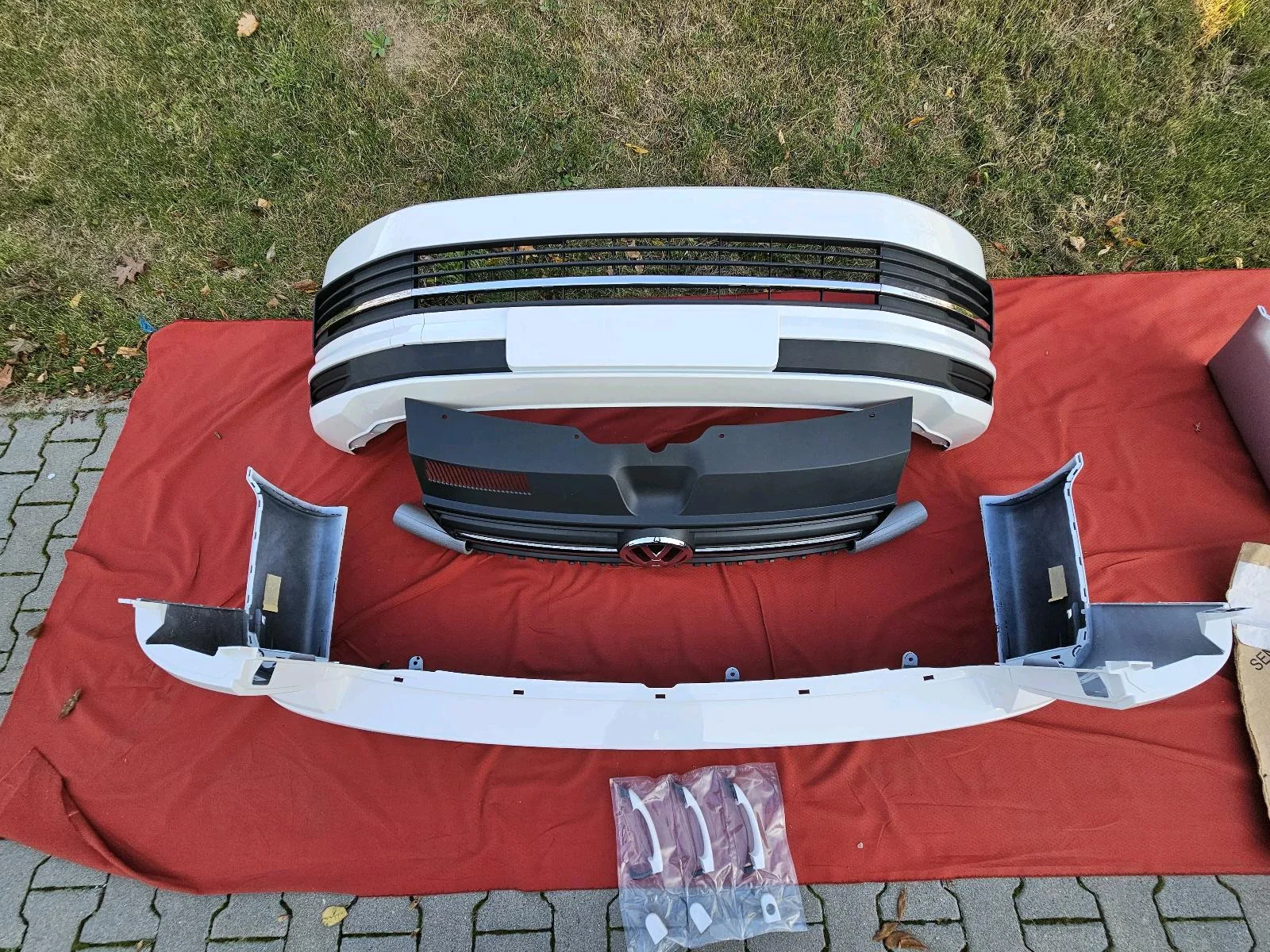 VW Bus T6 Multivan Karosserie & Exterieur Teile SET – Original & Neu, Originalaufnahme 2 für T6