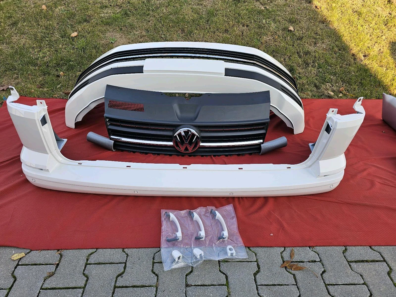 VW Bus T6 Multivan Karosserie & Exterieur Teile SET – Original & Neu, Originalaufnahme 6 für T6