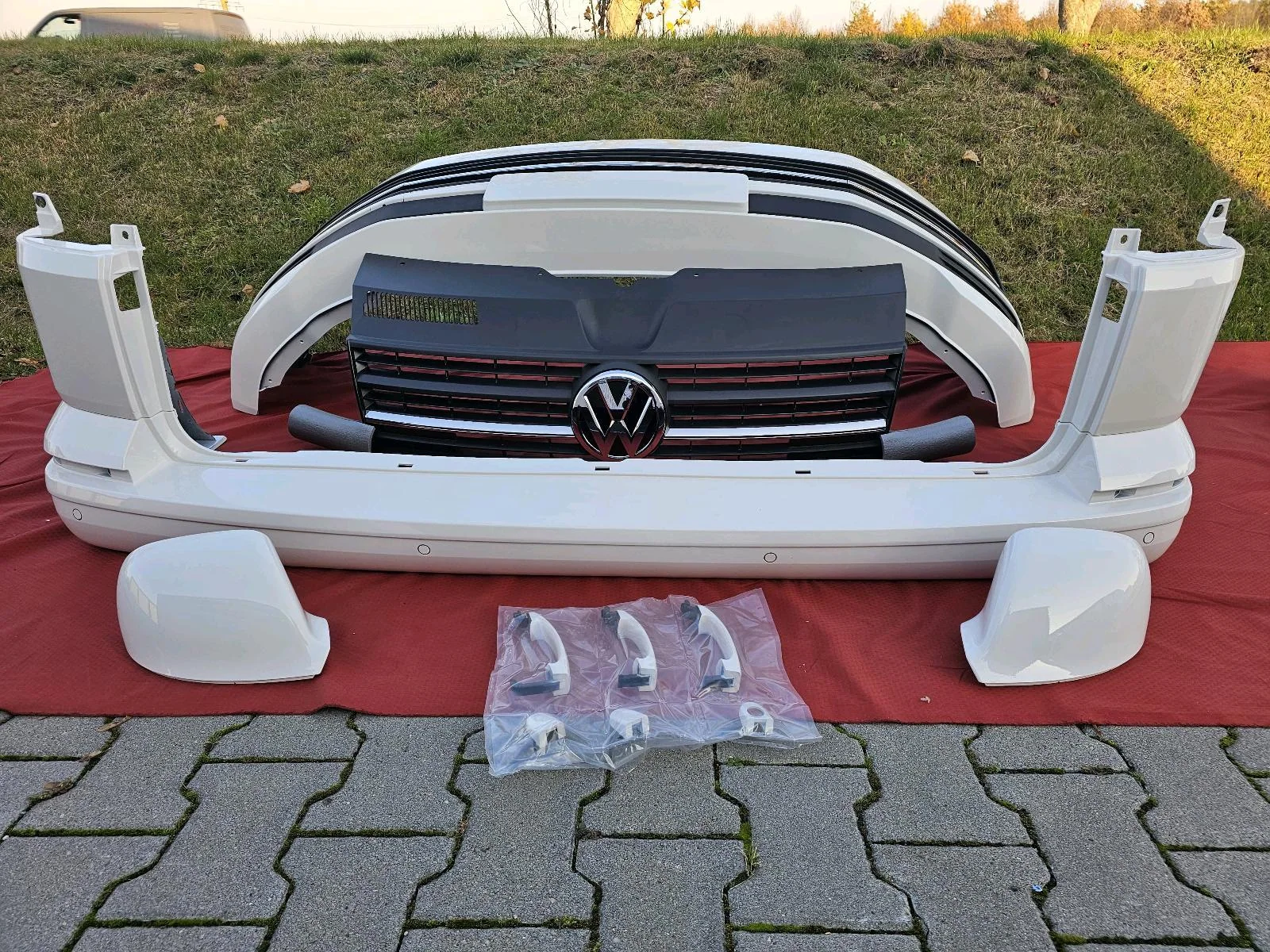 VW Bus T6 Multivan Karosserie & Exterieur Teile SET – Original & Neu, Originalaufnahme 8 für T6