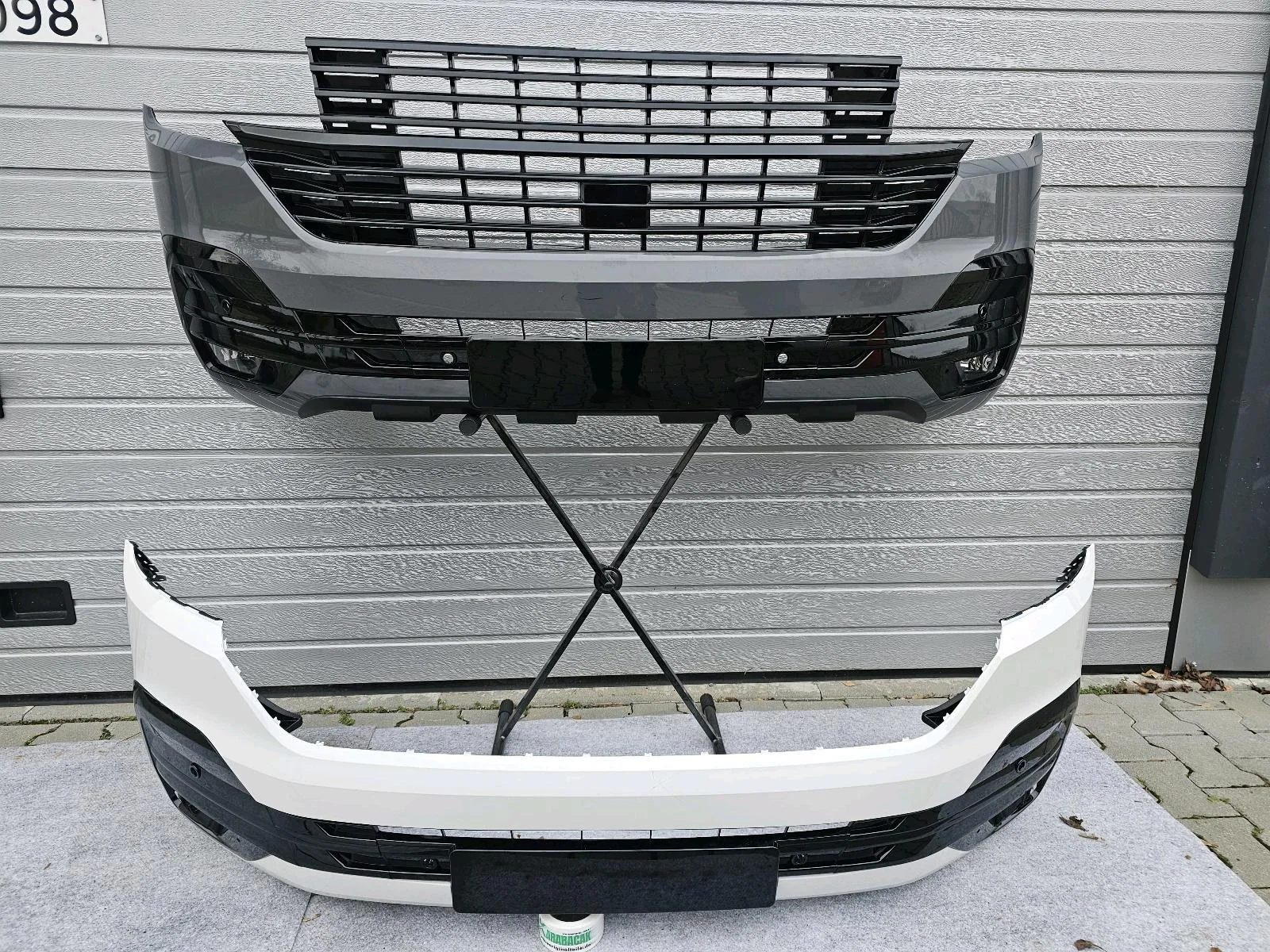 VW Bus T6 / T6.1 Transporter auf Multivan Stoßstange Umbau Paket, Originalaufnahme 2 für T6.1