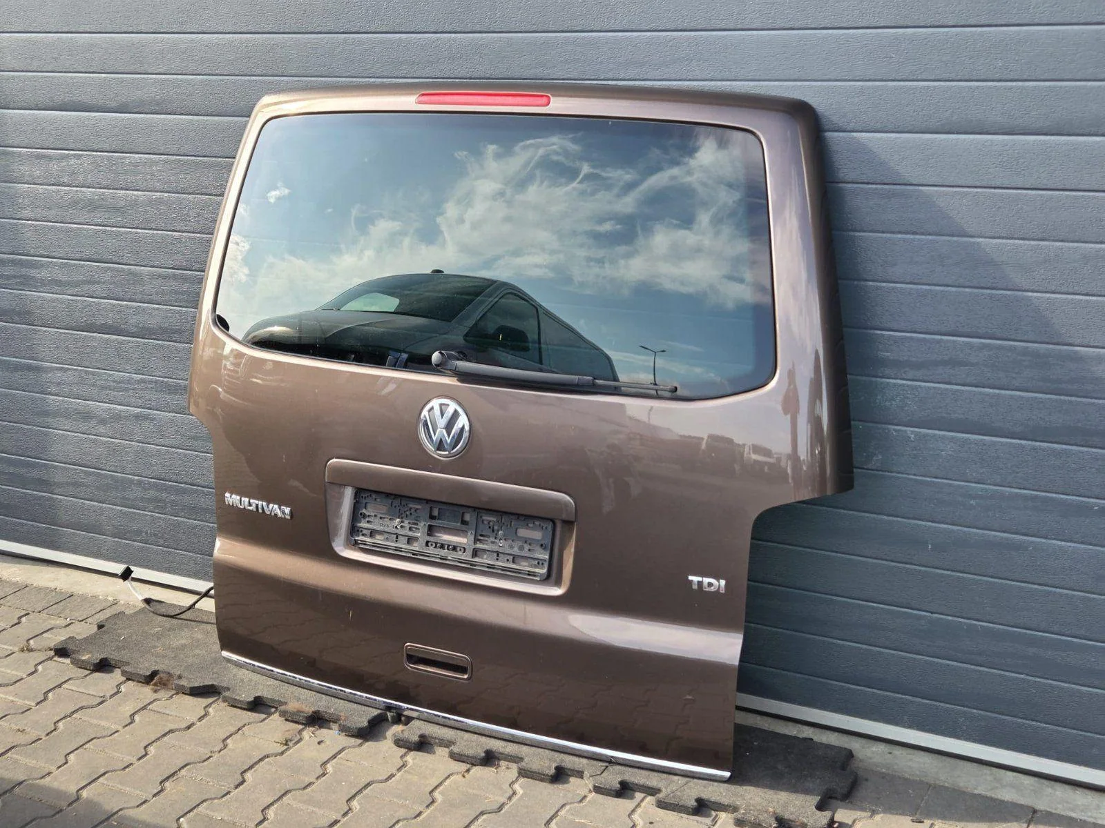 VW T5.2 Heckklappe Original LH8Z Brazillia-Braun Topzustand, Originalaufnahme 3 für T5.2