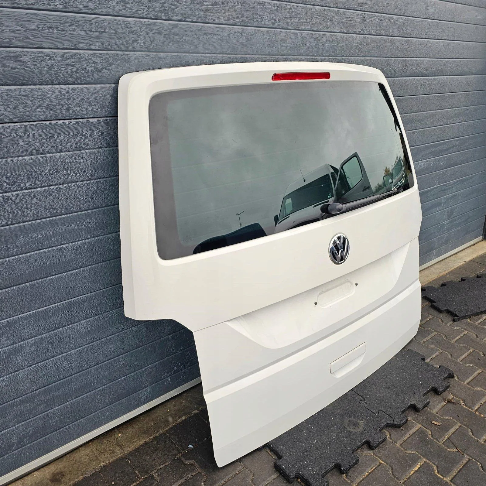 VW T6 Heckklappe Komplett Kamera Original Farbe LB9A Candyweiß, Originalaufnahme 3 für T6