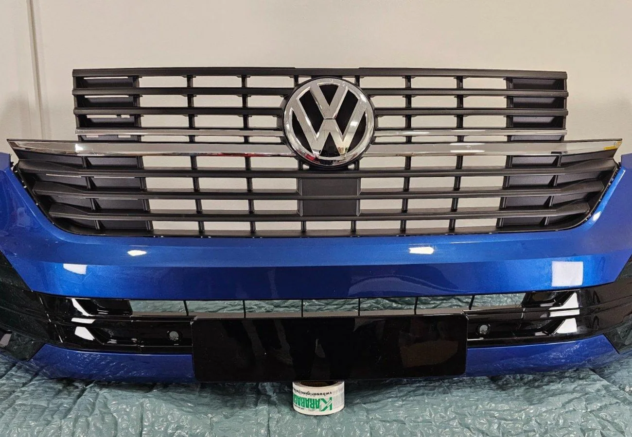 Original VW T6 Frontstoßstange Blau LA5W Komplettset mit PDC NEU