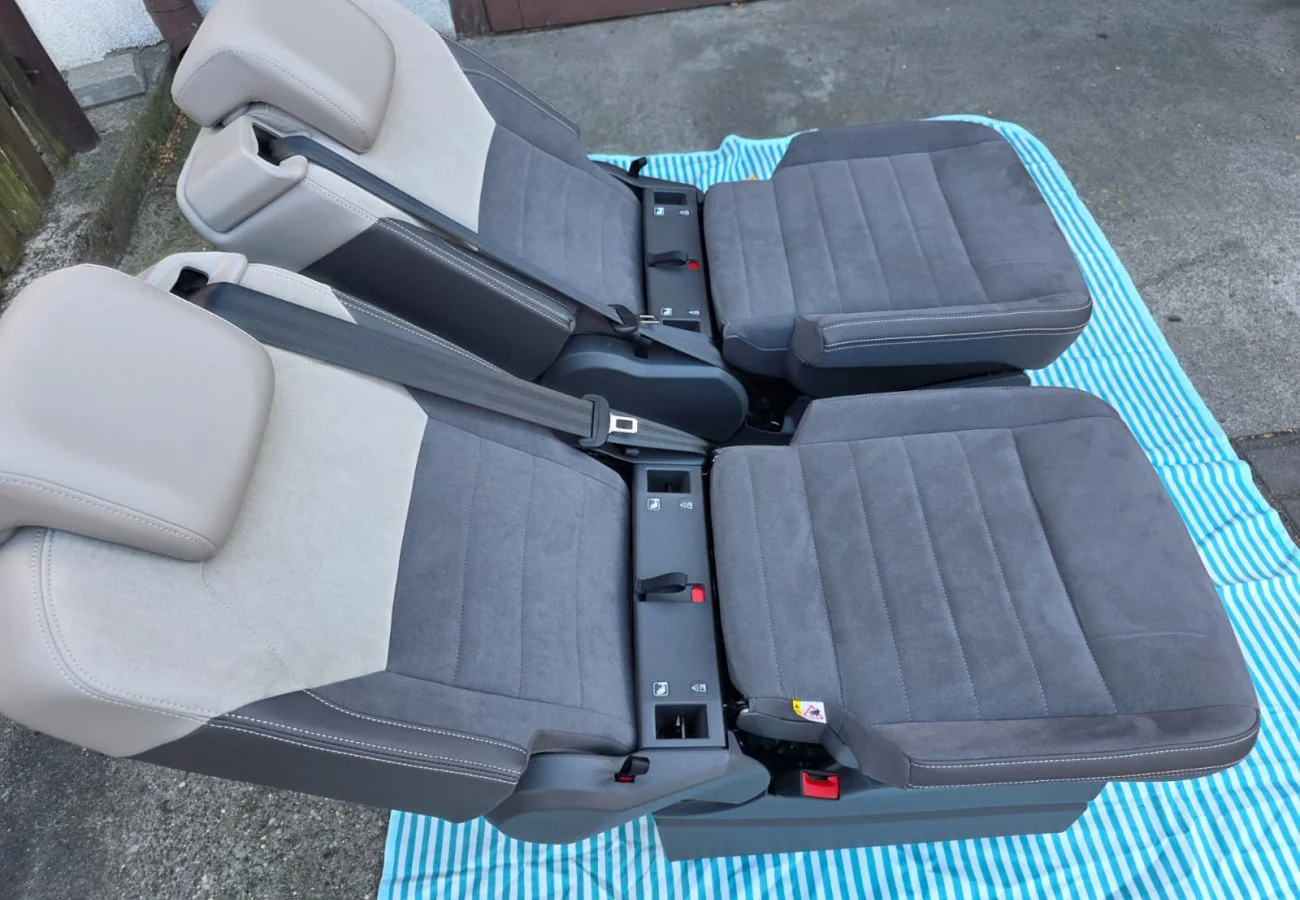 Original VW T7 Alcantara Campingsitze Set mit Sicherheitsgurt Voll Liegefunktion