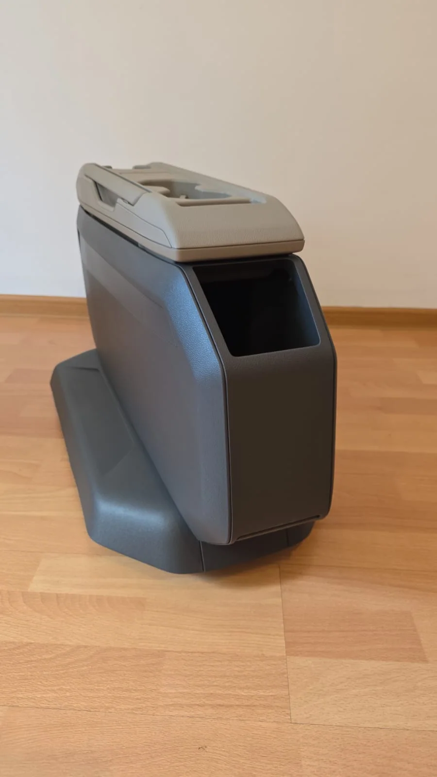 Original VW T7 Multivan Tisch Klapptisch Innenraum Originalteil, Originalaufnahme 4 für T7
