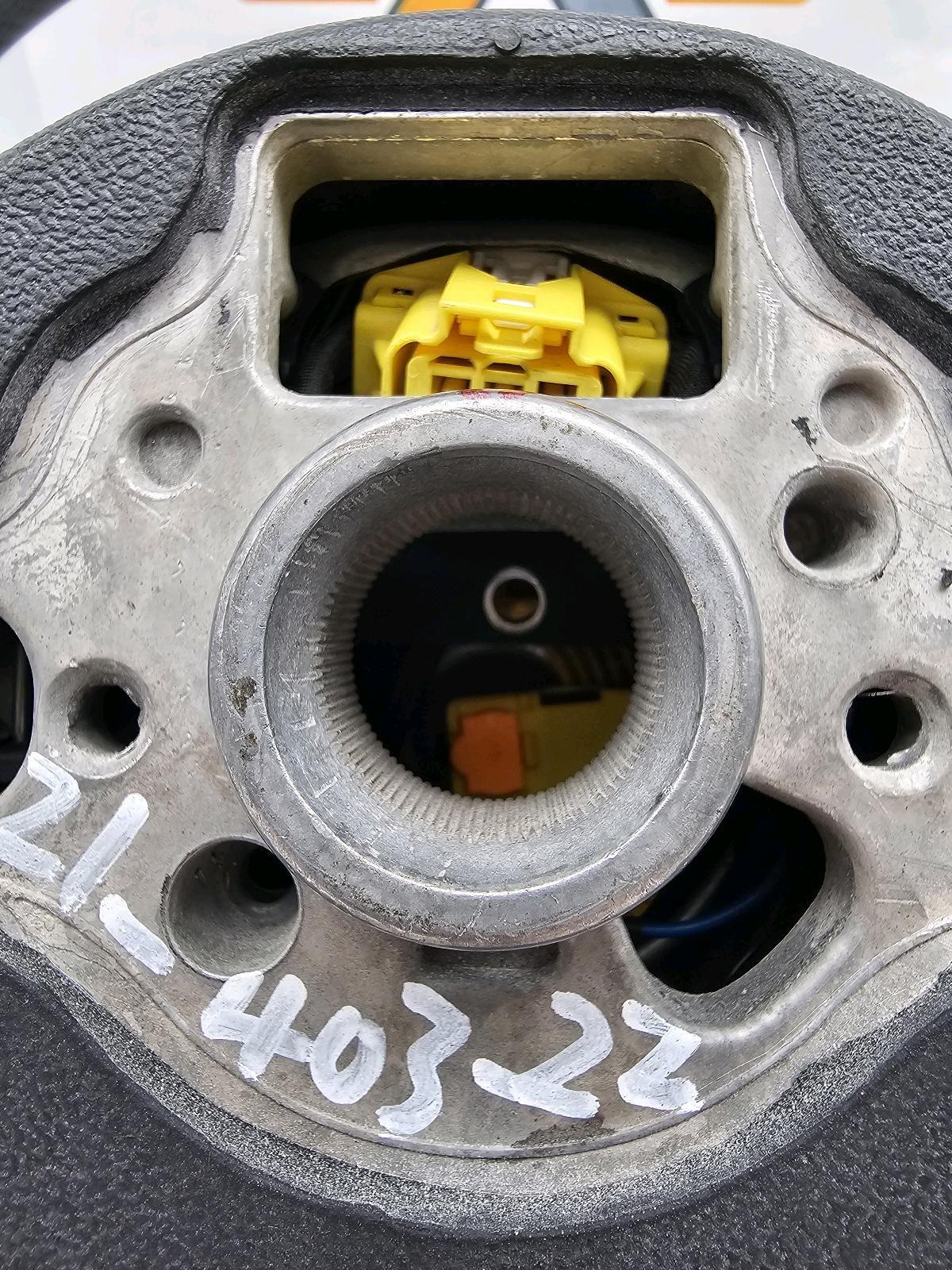 VW polo Golf VII 7.5 R GTI Carbon Lenkrad 3