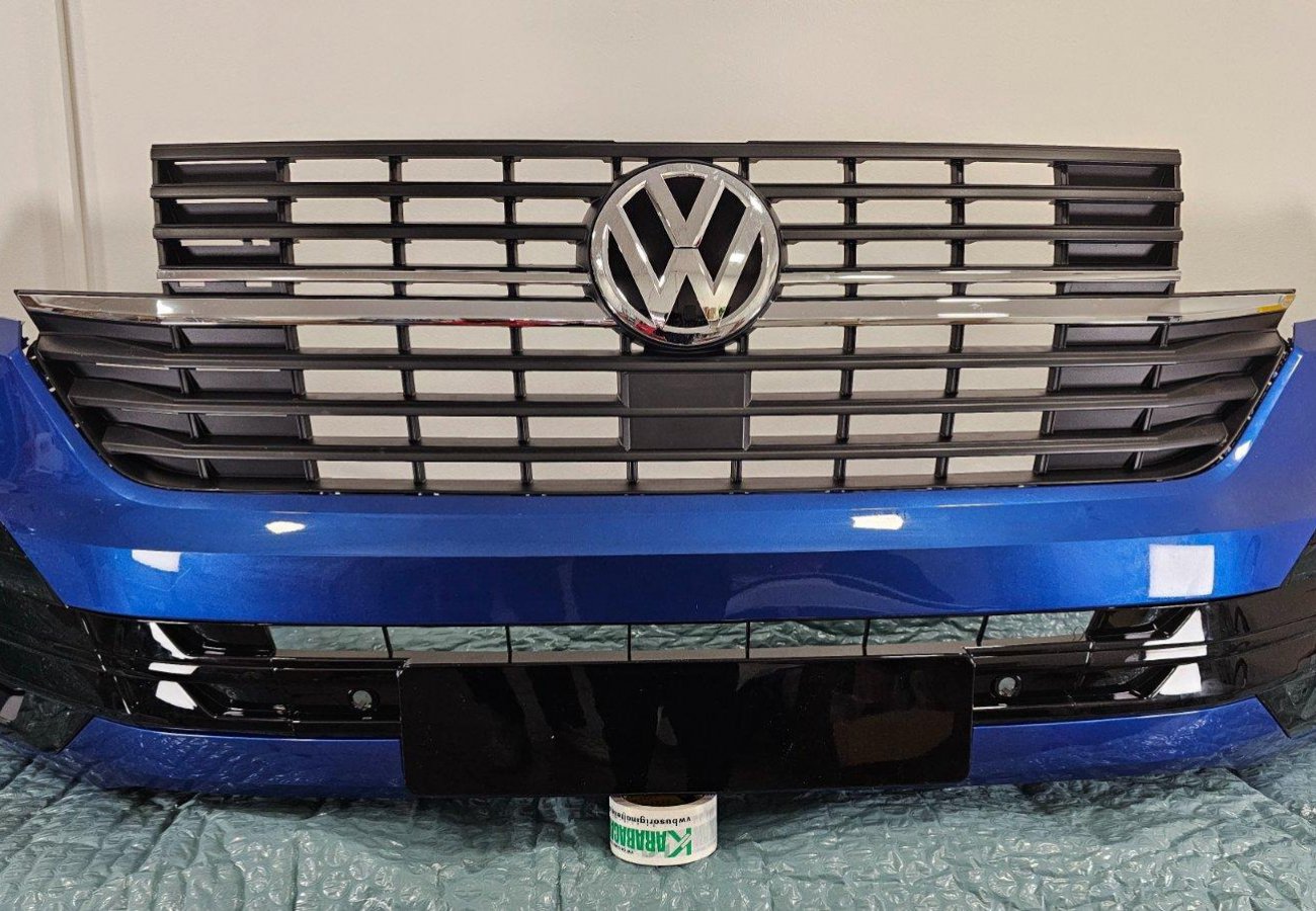 VW T6 Frontstoßstange original blau LA5W mit PDC komplett