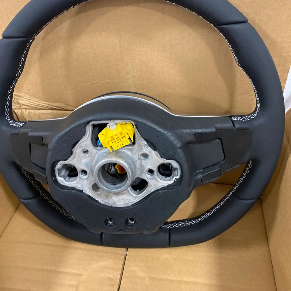 VW R-Line Lenkrad komplett, neu, ohne Schaltwippen – Originalaufnahme