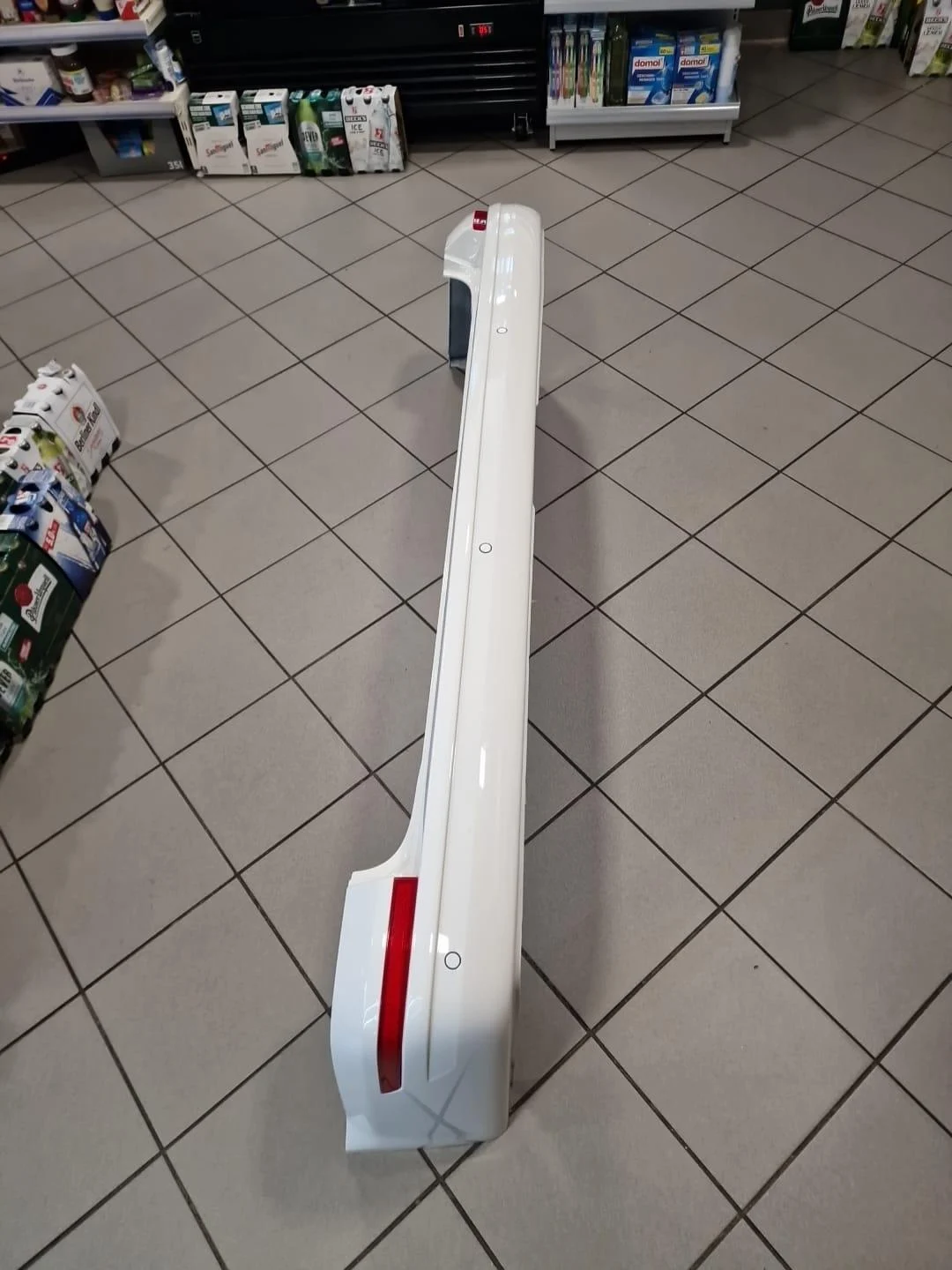 VW Bus T6 T6.1 Stoßstange hinten LB9A Candyweiß – Originalaufnahme