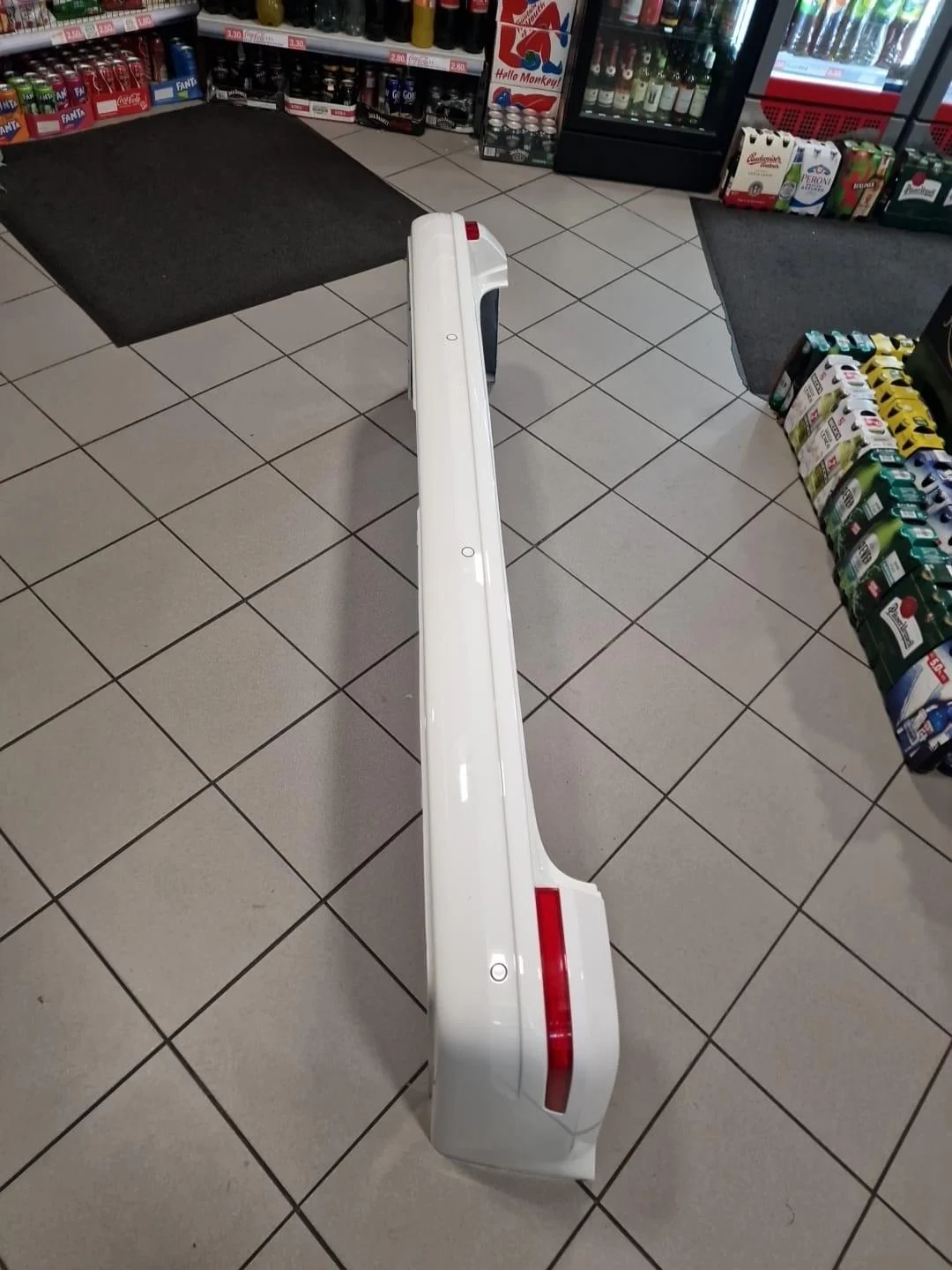 VW Bus T6 T6.1 Stoßstange hinten LB9A Candyweiß – Originalaufnahme