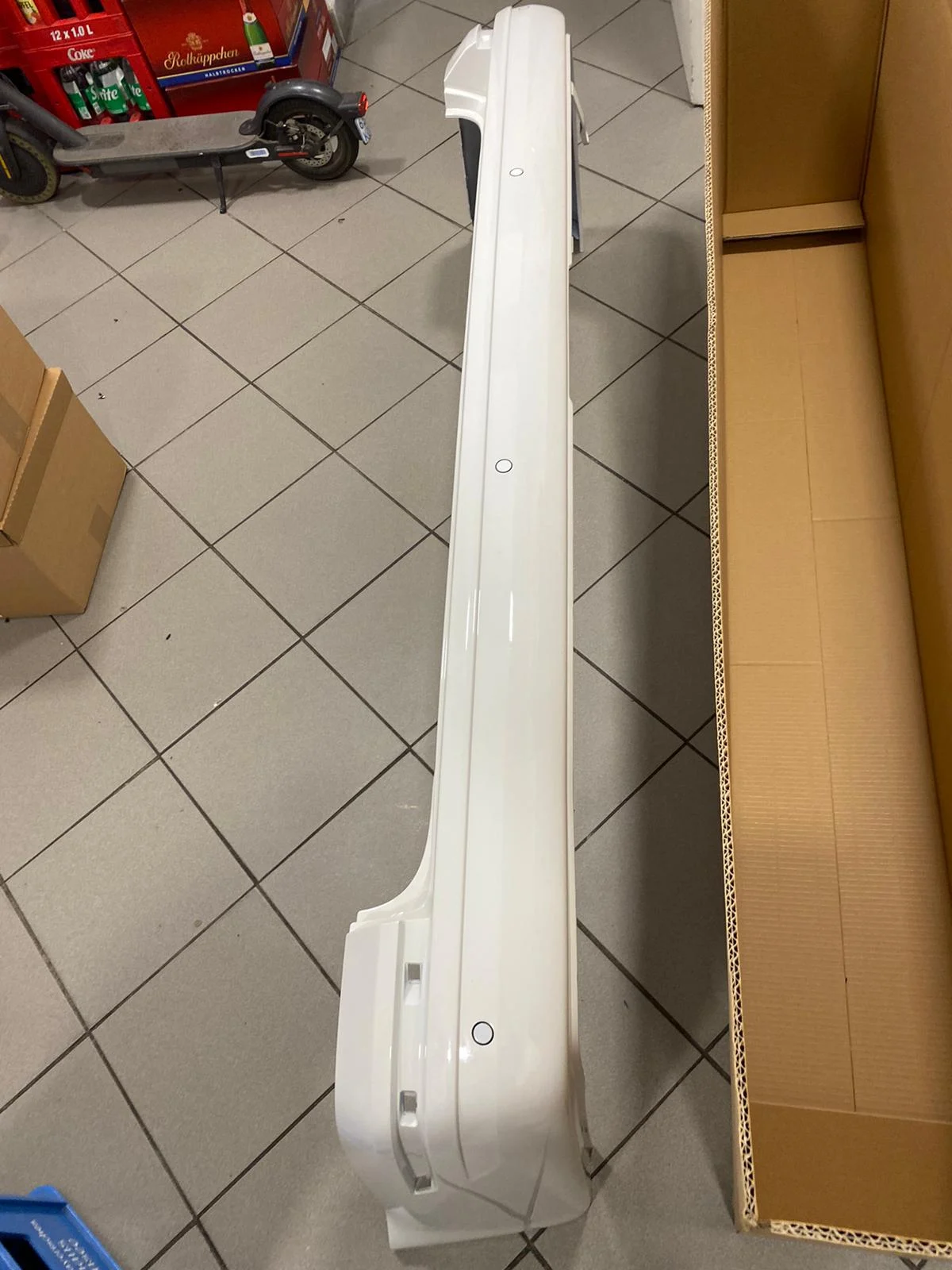VW Bus T6 T6.1 Stoßstange hinten LB9A Candyweiß – Originalaufnahme