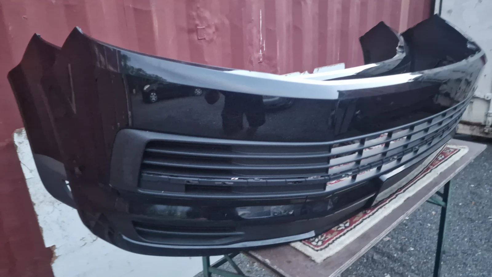VW-BUS T6 Multivan Stoßstange Stoßfänger BUMPER mit giter LC9X – Originalaufnahme