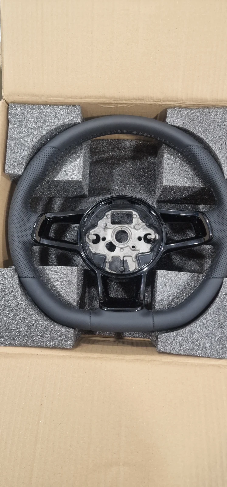 VW T5.2 T6 T6.1 Golf 5 6 7 polo Sport Lenkrad Komplett Abgebildet – Originalaufnahme 3