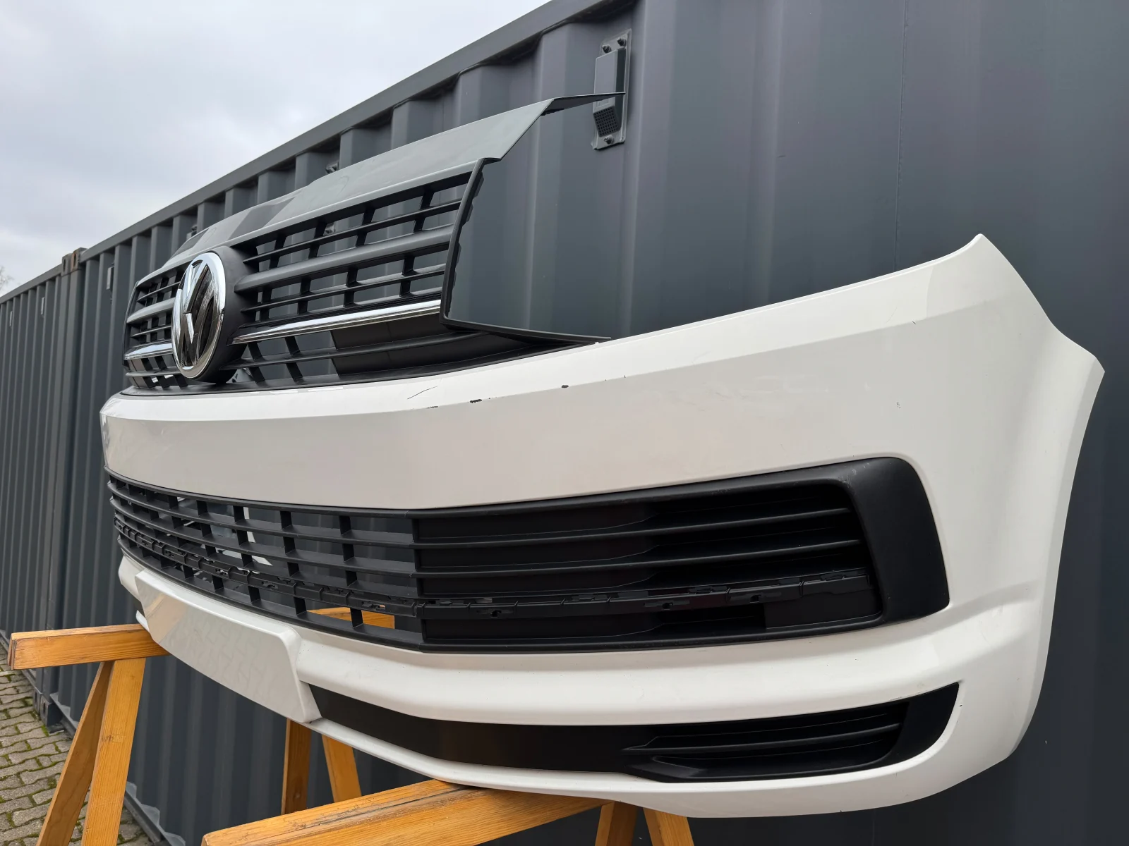 VW Bus T6 Multivan Stoßstange Stoßfänger BUMPER KOMPLETT ABGEBILDET NEUE – Originalaufnahme