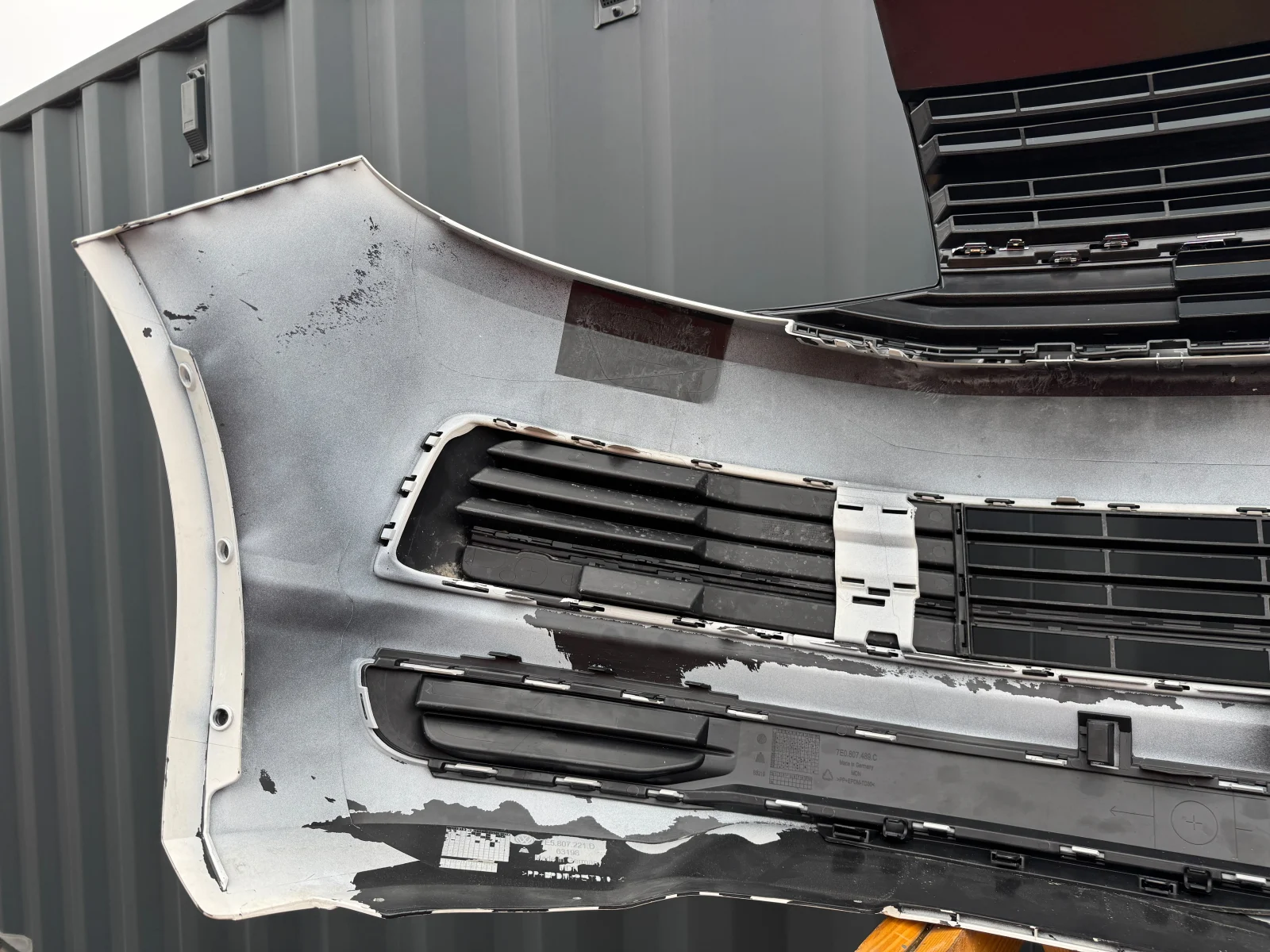 VW Bus T6 Multivan Stoßstange Stoßfänger BUMPER KOMPLETT ABGEBILDET NEUE – Originalaufnahme
