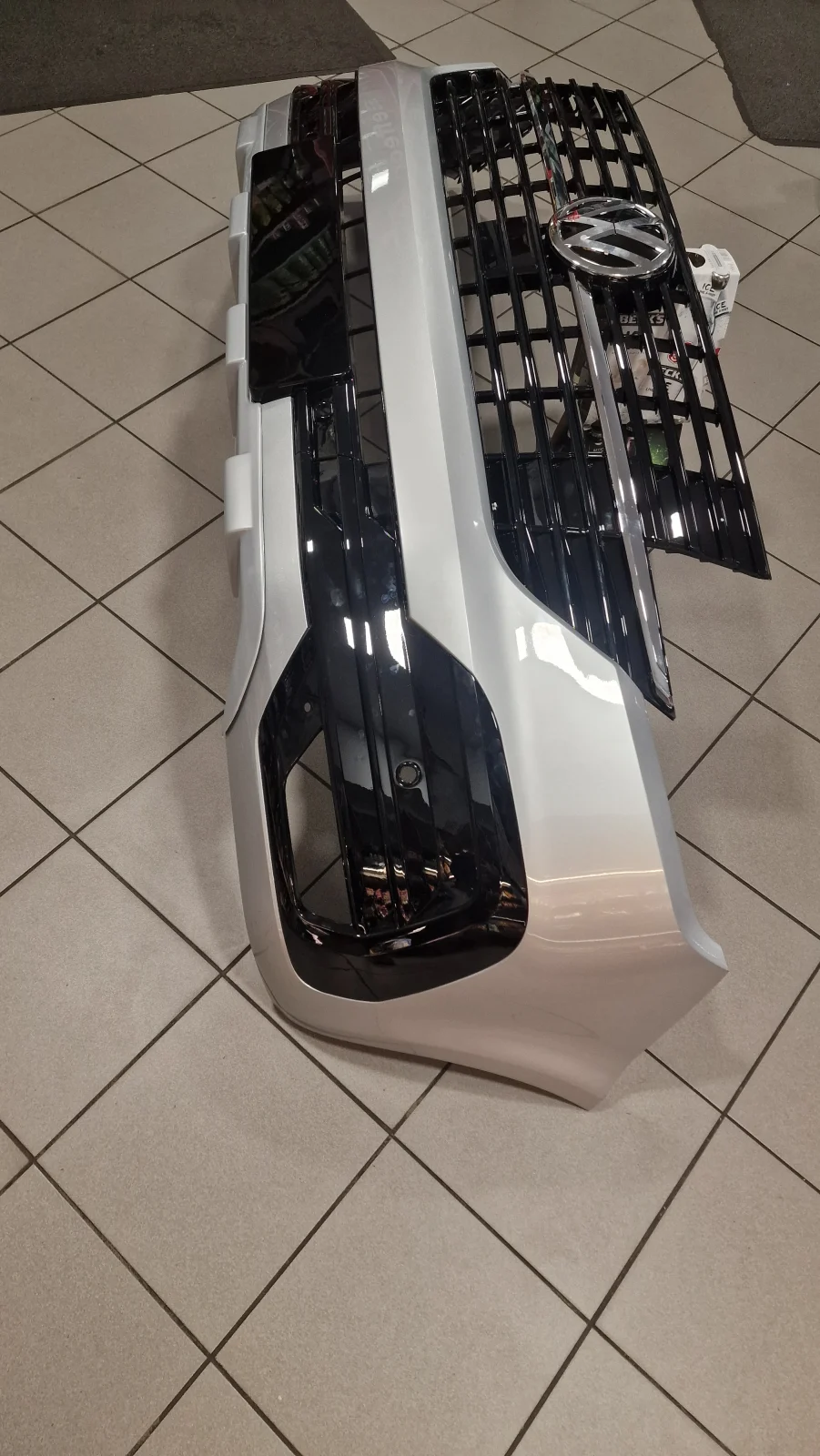 VW Bus T6.1 Multivan Stoßfänger Stoßstange BUMPER – Originalaufnahme